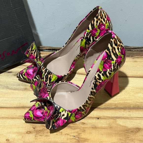 Betsy Johnson Noble Bow Heels Size 7 - Picture 3 of 13